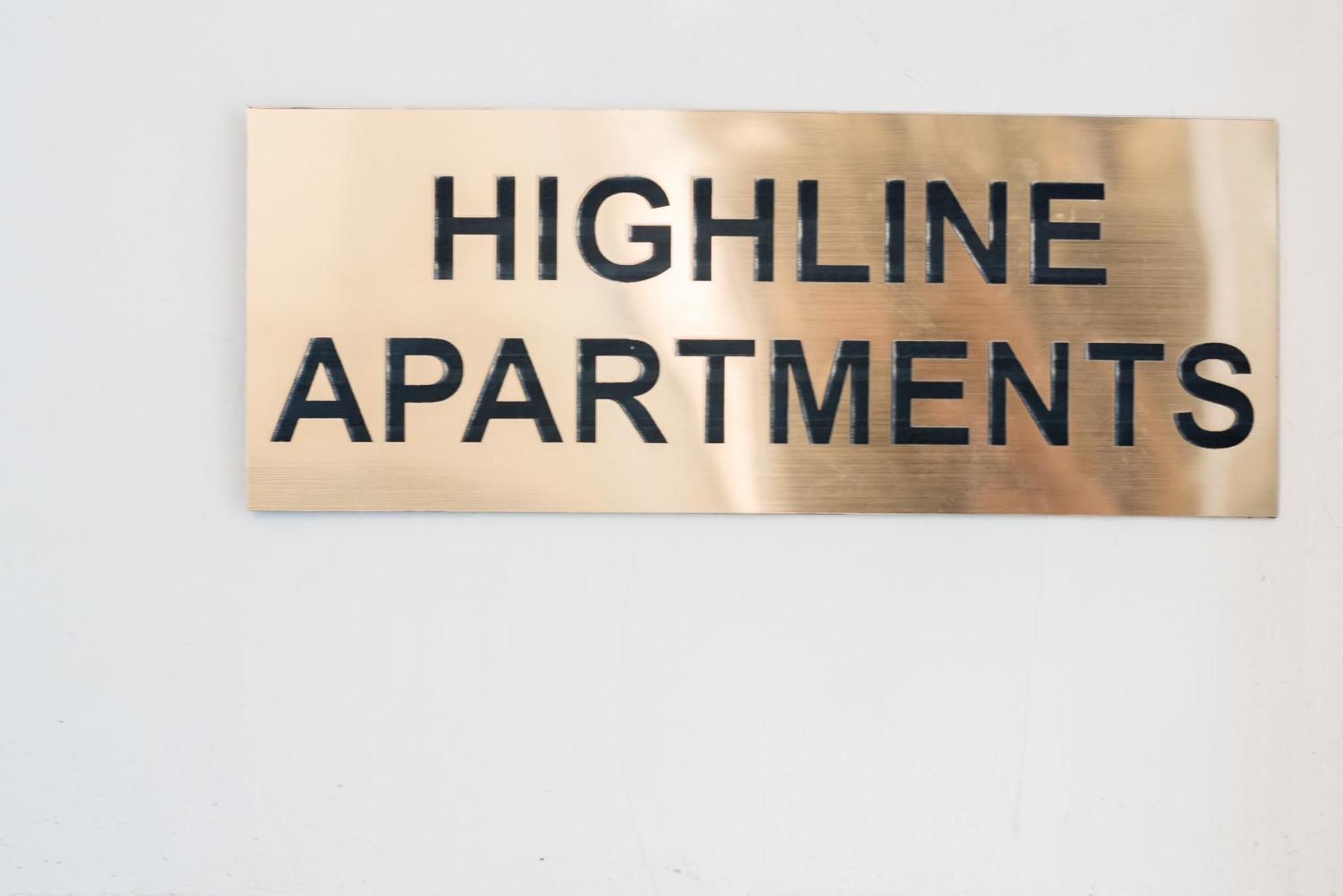 Highline Downtown Aparthotel Oldtown Unirii Square Бухарест Экстерьер фото